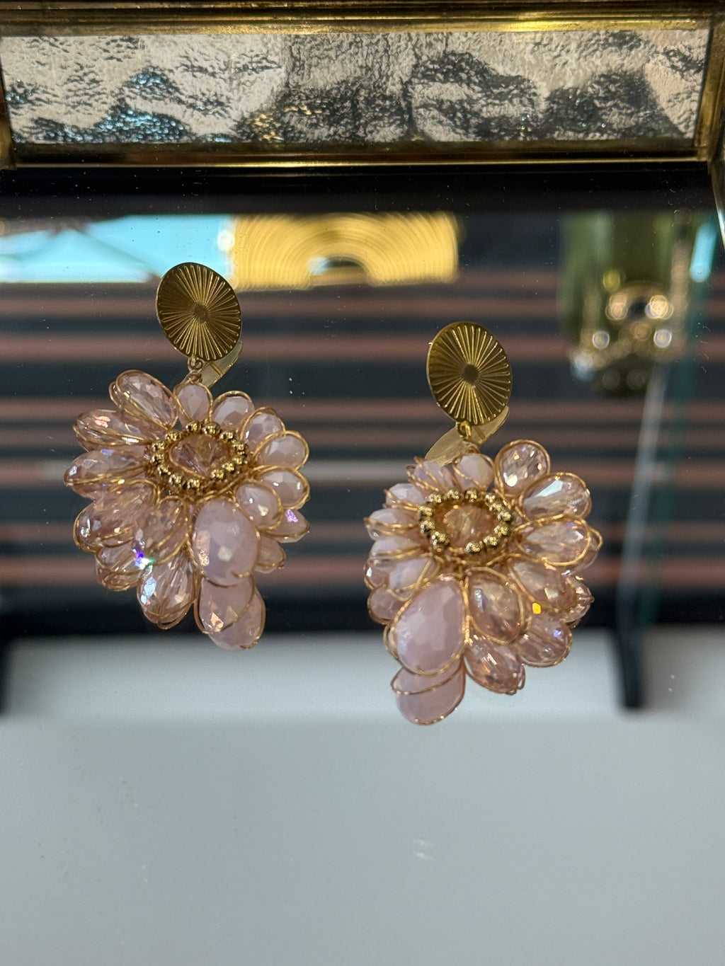 ARETES ROSA